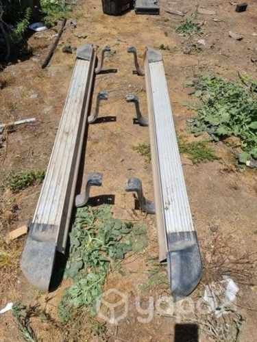 Pisaderas mitsubishi L200 año 2016-2019