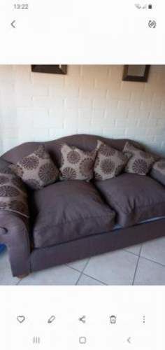 Sofá de 2 cuerpos amplio