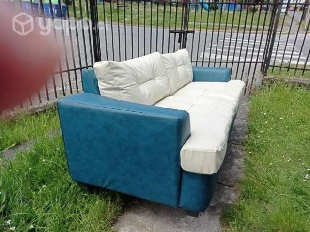 Sofá muy cómodo 3 cuerpos