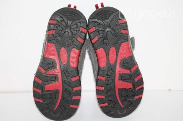 Zapatilla Niño Outdoor LIPPI Puelo Low Rojo N°30