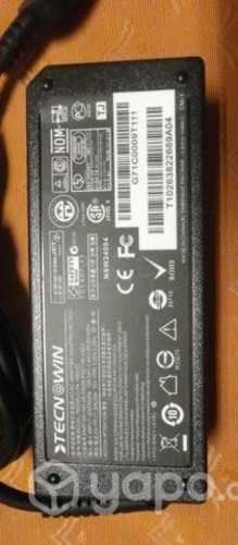 Cargador Lenovo 20v 3.25a 65w Punta Cuadrada Recta