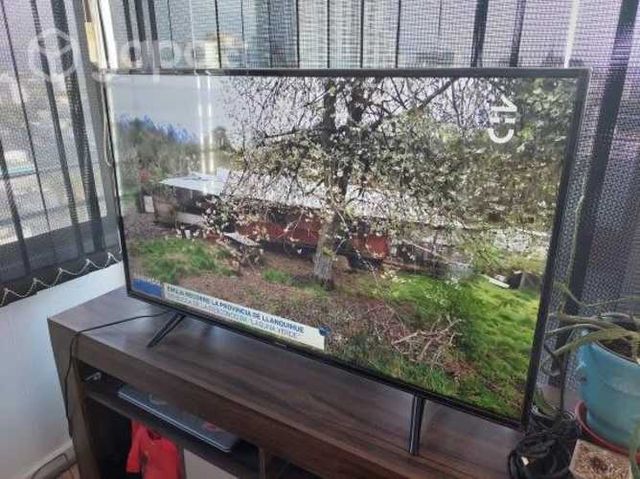 TV Samsung 43" Smart TV