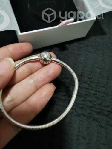 Hermosa pulsera Pandora
