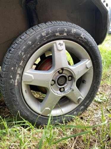 Llantas Chevrolet corsa estrella