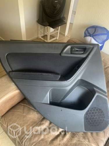 Tapiz con manilla Subaru Forester 2015