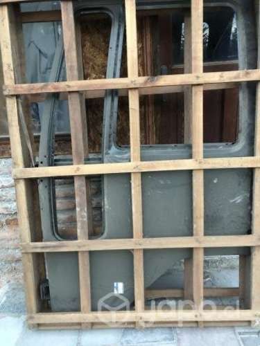 Puerta Delantera Izq. Ford Cargo