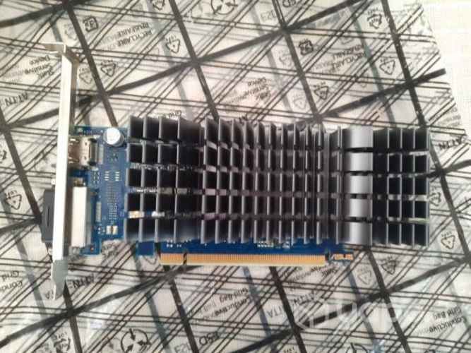 Tarjeta de video ASUS 2gb 1030GT