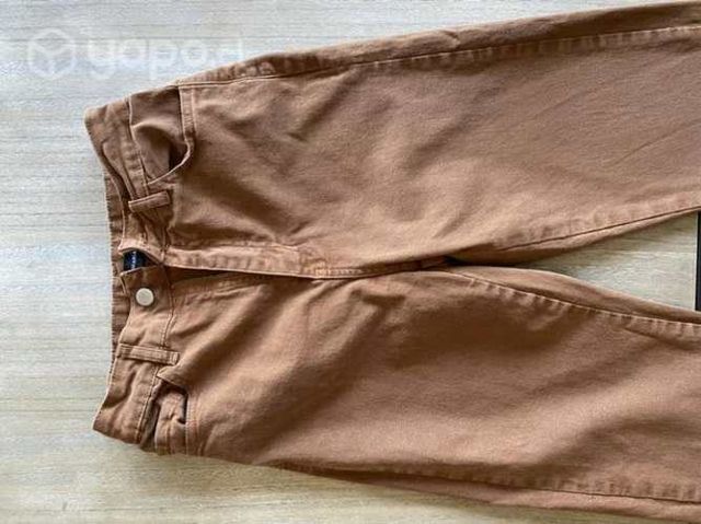 Pantalón café