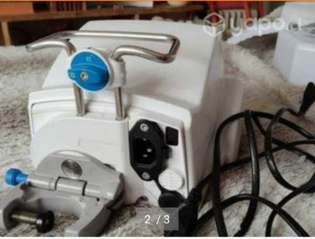Máquina de infusión intravenoso nueva