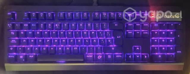 Teclado mecánico RGB impecable