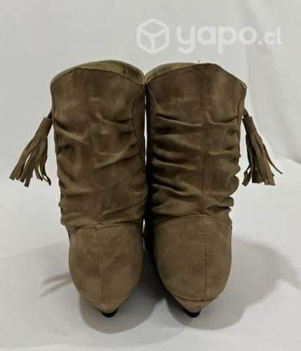 Botín 100% Sintético Marca Dom N*39 Café Claro