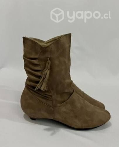 Botín 100% Sintético Marca Dom N*39 Café Claro