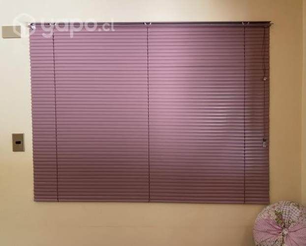 Persiana Luxaflex rosada