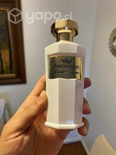 Perfume lunar vetiver de Amouround