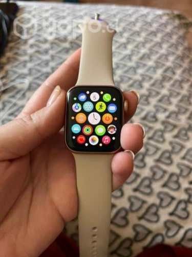Apple Watch SE 40mm Gold