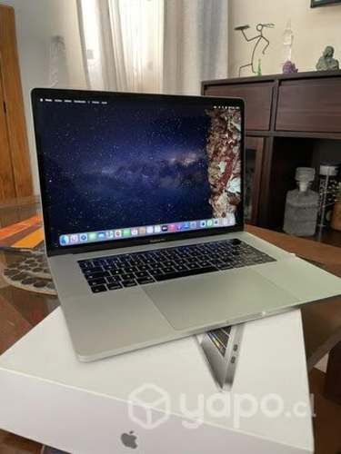 MacBook Pro 15-inch 2017 touch bar