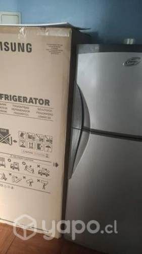 Se regala refrigerador fensa
