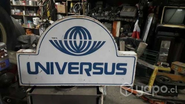 Letrero antiguo metálico Universus