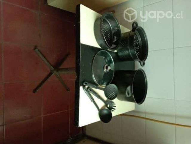 Cómodas,mesas,televisor,veladores, alfombras, lava