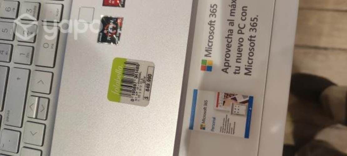 Notebook HP Ryzen 5 nueva de exibicion