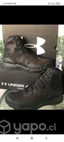 Bota táctica under armour