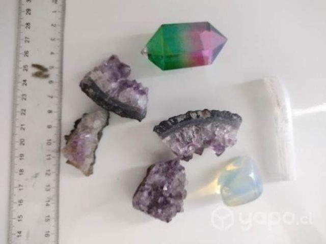 Lote de amatista y cuarzos