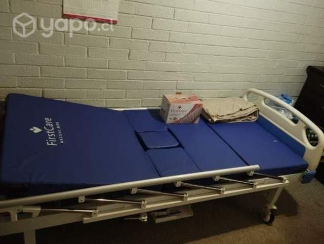 Cama clínica manual con baño+colchón antiescaras