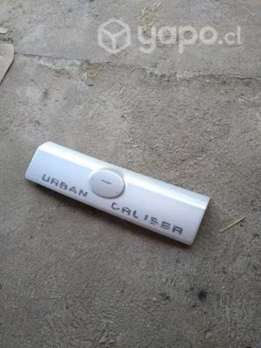 Portalon moldura Toyota Urban Cruiser