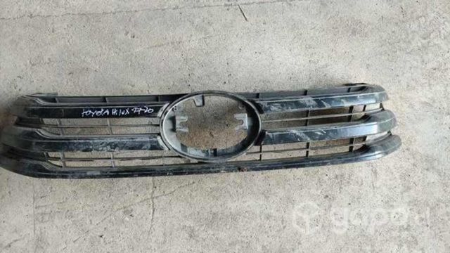 Máscara Toyota Hilux 2019