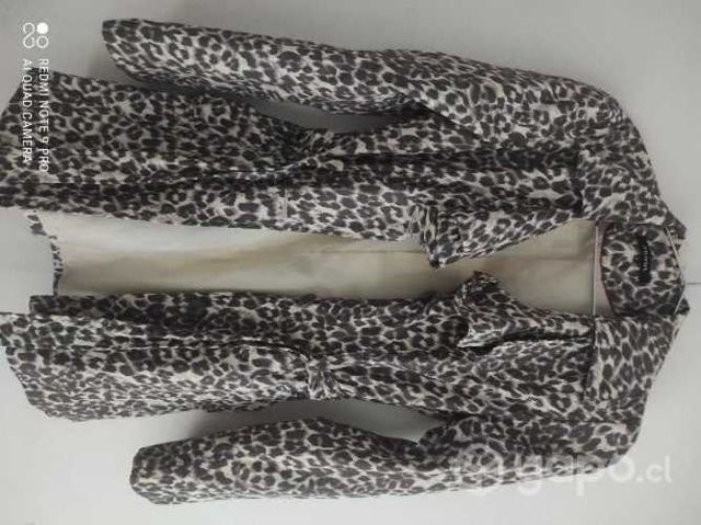 Trench animal print talla s sin uso