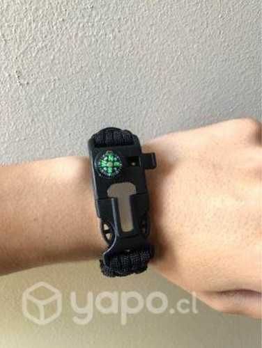 Pulsera de supervivencia