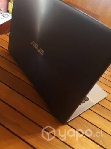 ASUS VivoBook con NVIDIA GeForce940mx y i5