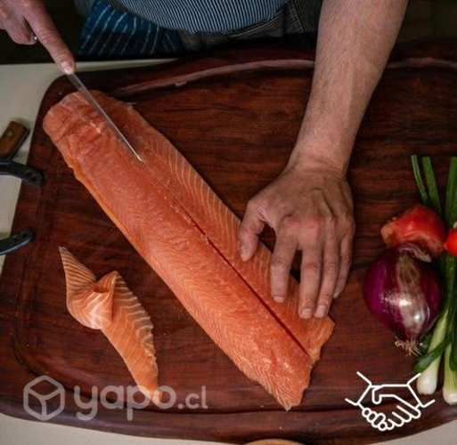 Salmón fresco y queso de campo