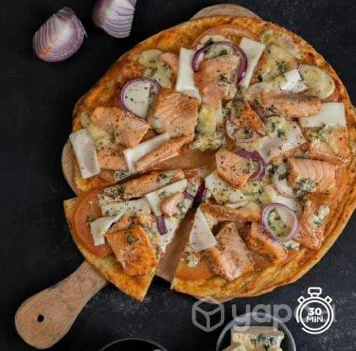 Salmón fresco y queso de campo