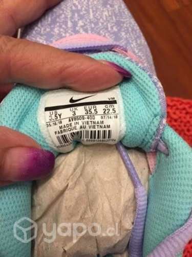 Zapatilla Nike NUEVA SIN USO para niña