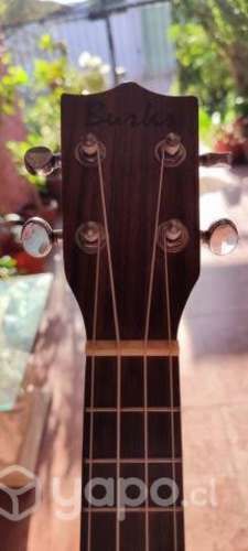 Ukelele soprano burks