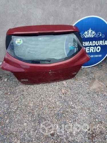 Portalón Chevrolet onix 18-