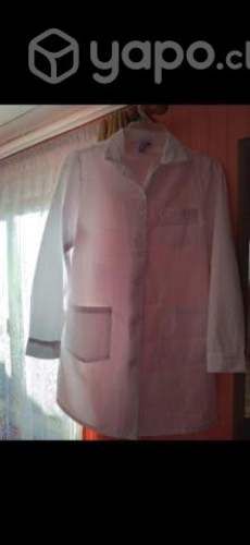 Delantal escolar nuevo