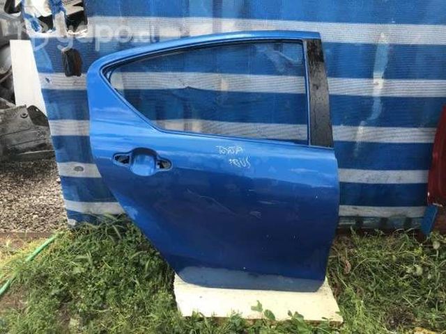 Puerta Trasero RH Toyota Prius