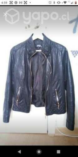 Chaqueta negra ecocuero