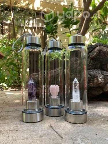 Botellas con cuarzo natural