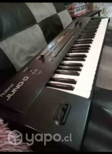 Teclado sintetizador roland Juno - D