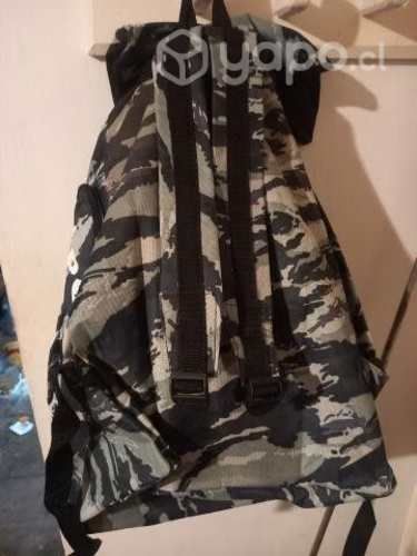 Bolso.mimetico militar grande nuevo