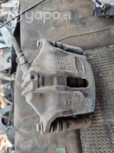 Caliper izquierdo delantero peugeot 208 año 2017