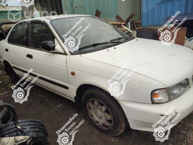 Puerta derecha Suzuki baleno 1997