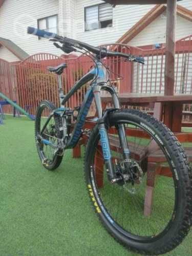 Bicicleta Enduro Mongoose Teocali Sport 27.5
