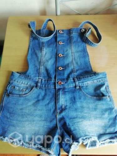 Short jardinera talla 40