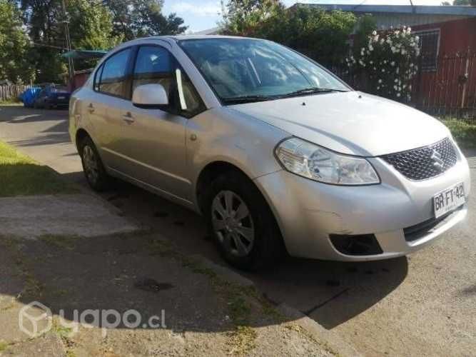 Suzuki sx4 plateado