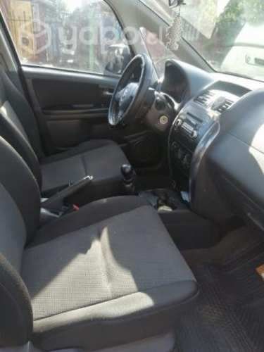 Suzuki sx4 plateado