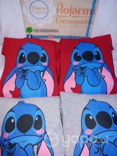 Poleras y polerones estampados